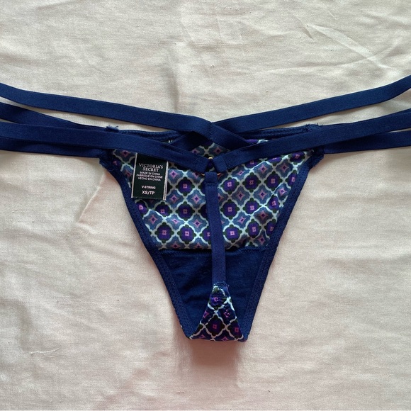 VS Set Satin Mini Bustier in Blue Myriad Print 32b, Satin Short XS, Panty XS - Picture 5 of 8